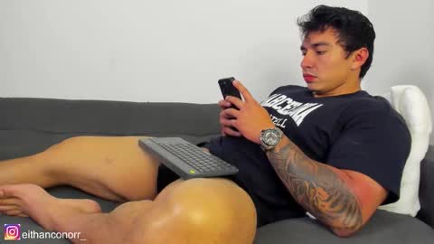 Snapshot of eithanconor1 chatting on 1, 12, 2025 EITHAN CONOR online show from 1, 12, 2025