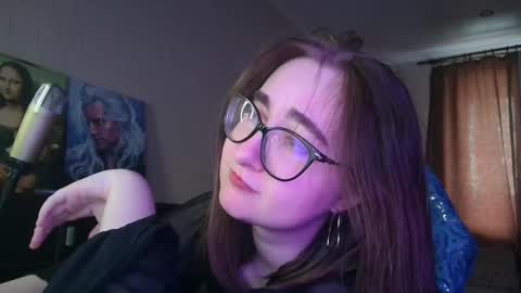 If you like it when I meow give me a thumbs up online show from 14, 2, 2025