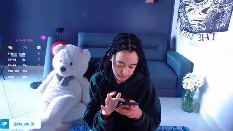 Ela  Help me reach 100 thumbs up online show from 10, 1, 2025