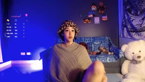 Ela  Help me reach 100 thumbs up online show from 22, 2, 2025