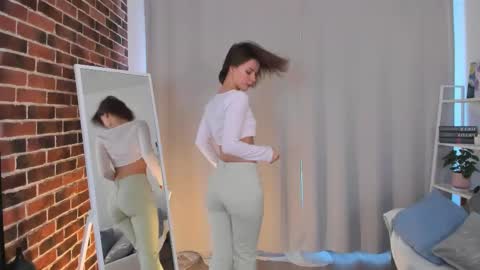 Snapshot of elannand chatting on 11, 3, 2025 ELA 3 online show from 11, 3, 2025