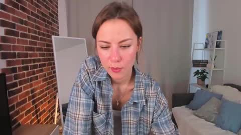 Snapshot of elannand chatting on 12, 3, 2025 ELA 3 online show from 12, 3, 2025