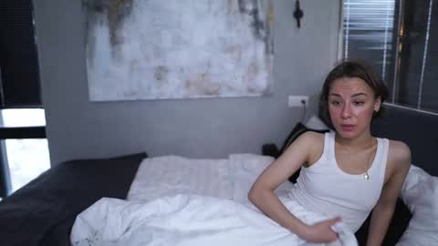 Snapshot of elannand chatting on 31, 10, 2025 ELA 3 online show from 31, 10, 2025