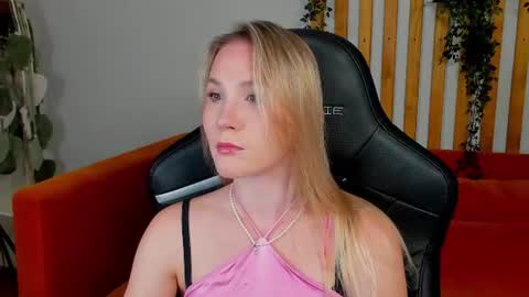 elaravoltage online show from 21, 7, 2026