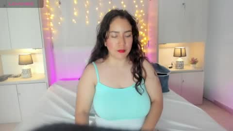 elarey_ online show from 15, 4, 2026