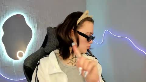 elastikiss online show from 13, 3, 2026