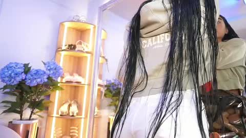 Elasummeer online show from 6, 4, 2026