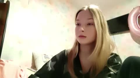 MIa online show from 5, 3, 2026