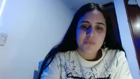 Snapshot of electraweb_09 chatting on 17, 10, 2025 electraweb_09 online show from 17, 10, 2025