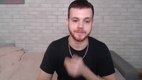 Snapshot of electric_smile chatting on 7, 4, 2026 Alex online show from 7, 4, 2026