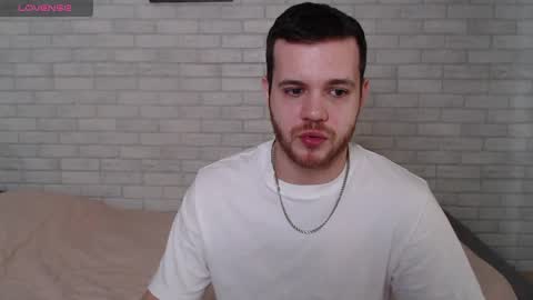 Snapshot of electric_smile chatting on 22, 4, 2026 Alex online show from 22, 4, 2026