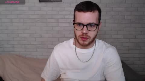 Snapshot of electric_smile chatting on 26, 4, 2026 Alex online show from 26, 4, 2026