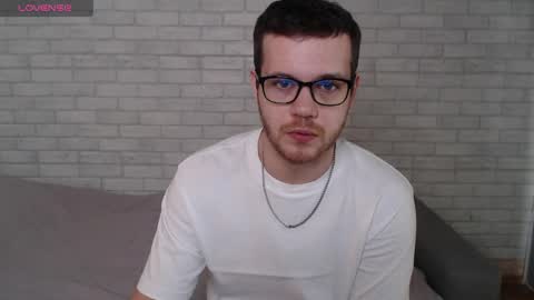 Snapshot of electric_smile chatting on 9, 5, 2026 Alex online show from 9, 5, 2026