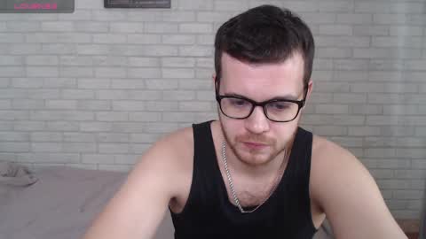 Snapshot of electric_smile chatting on 10, 5, 2026 Alex online show from 10, 5, 2026