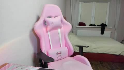 eleganc3 online show from 2, 11, 2025