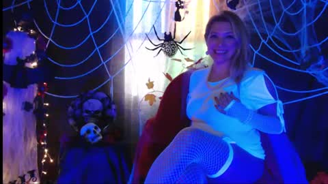 Snapshot of elegancia_ chatting on 26, 10, 2025 Elegancia online show from 26, 10, 2025