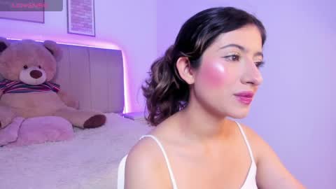 Snapshot of elena_dolce chatting on 2, 5, 2026 Elena online show from 2, 5, 2026
