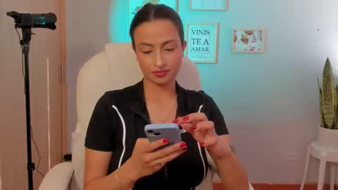 Snapshot of elena_ruiz chatting on 10, 1, 2025 Elena online show from 10, 1, 2025