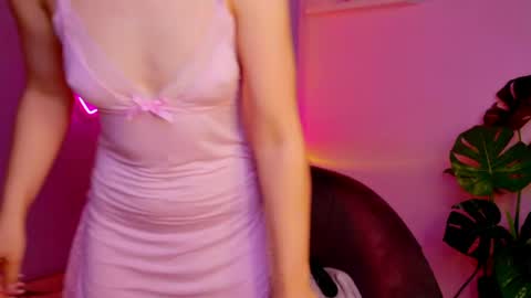 elenamonroe_ online show from 11, 4, 2026