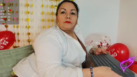 Snapshot of elenna_boobs_ chatting on 15, 9, 2025 elenna_boobs_ online show from 15, 9, 2025