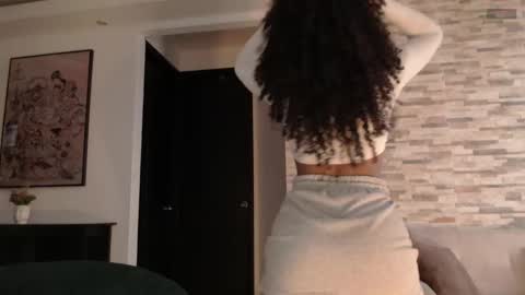 Elenna online show from 6, 12, 2024