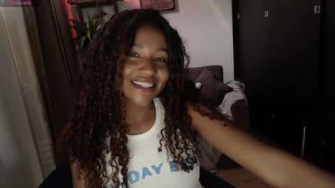 Snapshot of elenna_snow chatting on 24, 4, 2026 Elenna online show from 24, 4, 2026