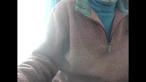 elfyonee online show from 28, 2, 2025