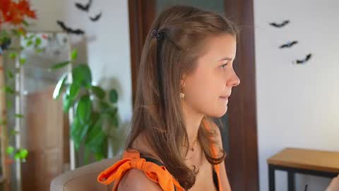 Snapshot of eli_sun chatting on 27, 10, 2025 ELI Guys Im immersed in my studies its time for exams. I hope to be here on Friday online show from 27, 10, 2025