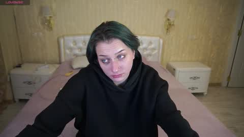 Snapshot of eliarose chatting on 19, 12, 2025 Luna online show from 19, 12, 2025