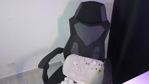 elias online show from 9, 3, 2025