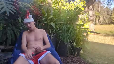 Snapshot of eliberator chatting on 4, 12, 2024 eliberator online show from 4, 12, 2024