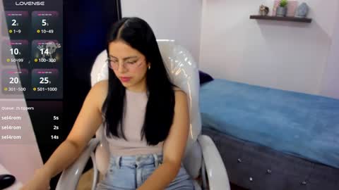 Snapshot of eliie_ruizz chatting on 16, 12, 2024 Eliie online show from 16, 12, 2024
