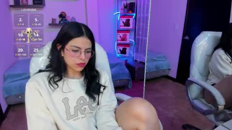 Snapshot of eliie_ruizz chatting on 8, 3, 2025 Eliie online show from 8, 3, 2025
