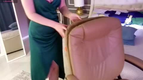 Elina online show from 3, 10, 2025