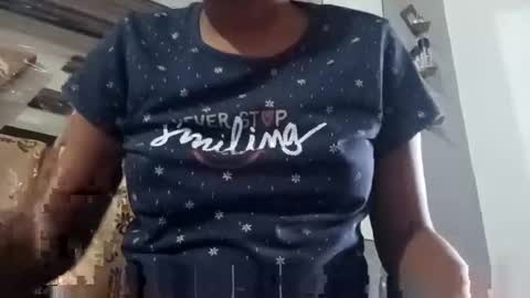 elina_roy03 online show from 10, 10, 2025