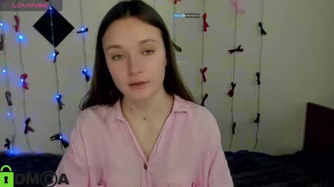elina_x online show from 4, 6, 2026