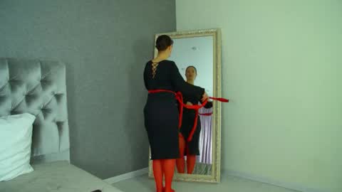 ElinaBellucci online show from 17, 3, 2026