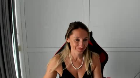 Milena online show from 20, 7, 2026