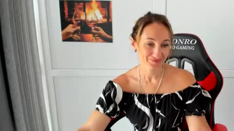 Milena online show from 5, 8, 2026