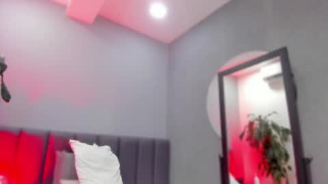 Elisa online show from 2, 3, 2025