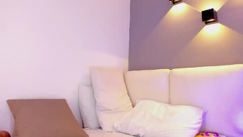 Snapshot of elisa_castrillon chatting on 11, 6, 2026 Elisa online show from 11, 6, 2026