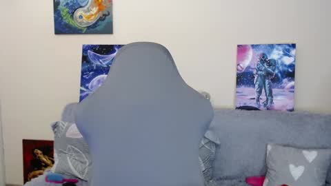 Aletta Oushen online show from 24, 1, 2025