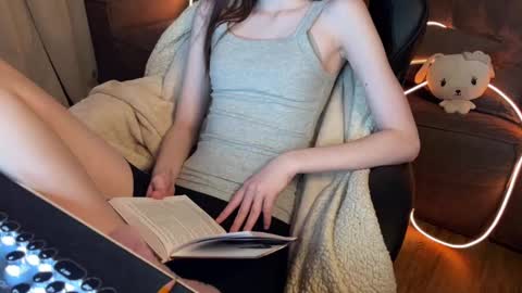 Elisa North online show from 21, 2, 2025