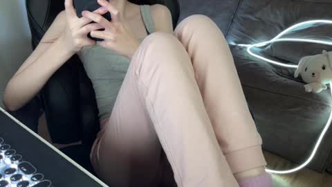 Elisa North online show from 22, 2, 2025