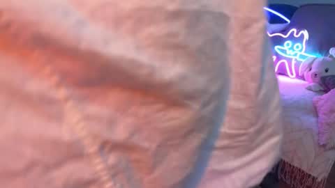 Elisa North online show from 22, 9, 2025