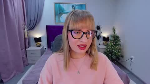 Snapshot of elisabethmills chatting on 5, 1, 2025 Elisabeth online show from 5, 1, 2025