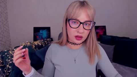 Snapshot of elisabethmills chatting on 26, 2, 2025 Elisabeth online show from 26, 2, 2025