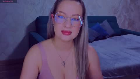 Snapshot of elisabethmills chatting on 23, 10, 2025 Elisabeth online show from 23, 10, 2025