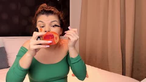 Elly online show from 9, 1, 2025