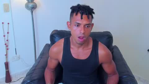 Valentino Konny y Jhon online show from 29, 6, 2026